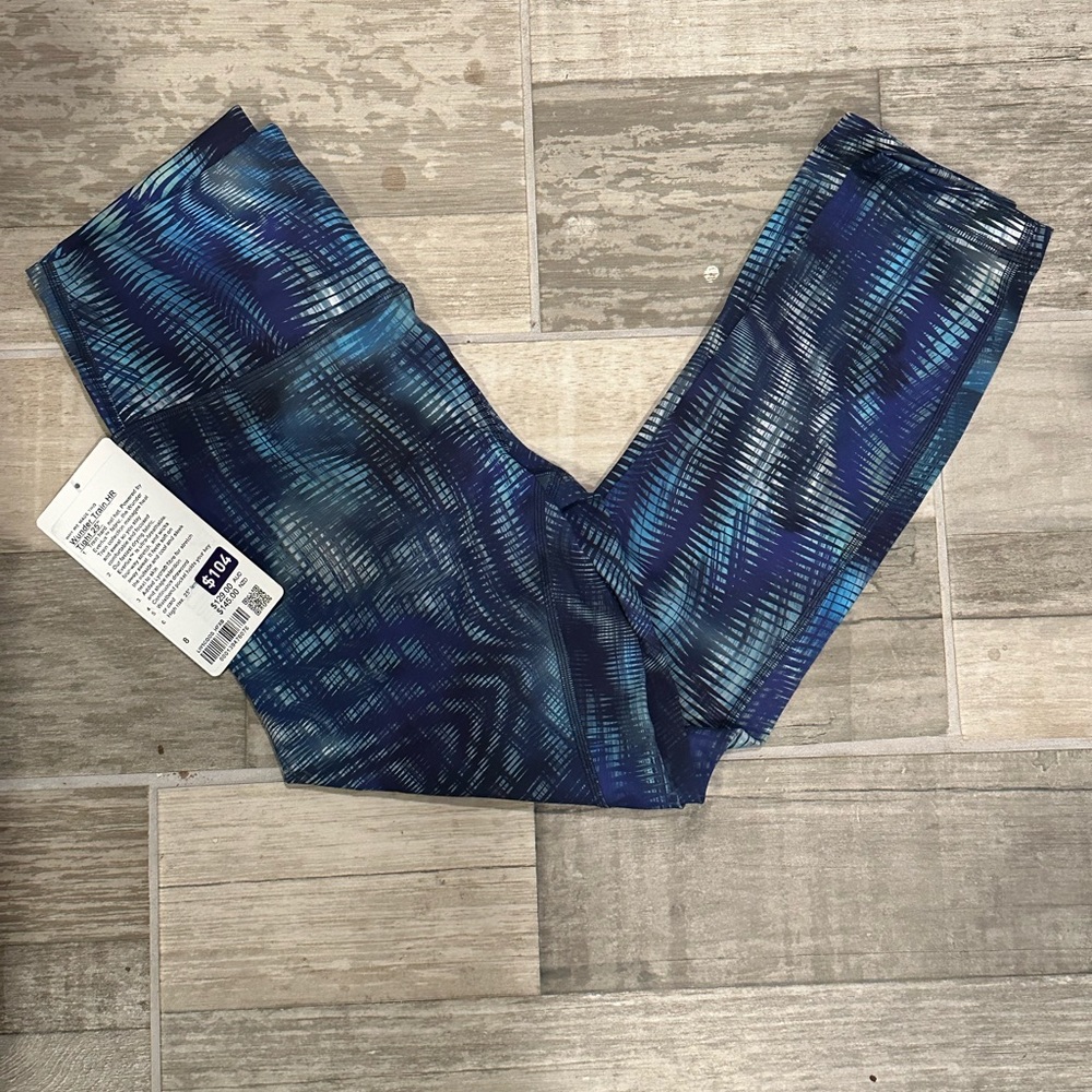 NWT - Wunder Train HR Tight 25” - Size 8